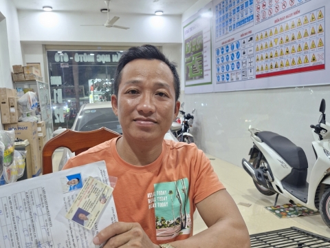 Hiếu đã nhận bằng