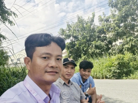 Cùng hs ỡ bãi tập xe