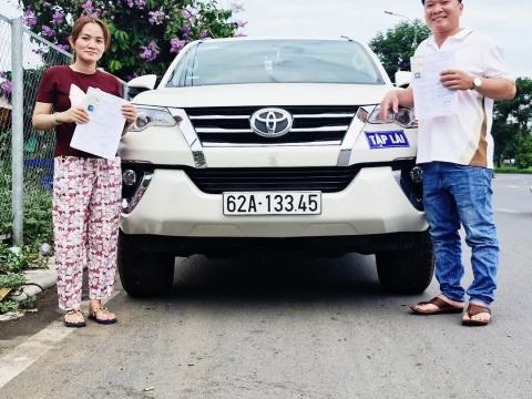 Nhân và An đã nhận bằng